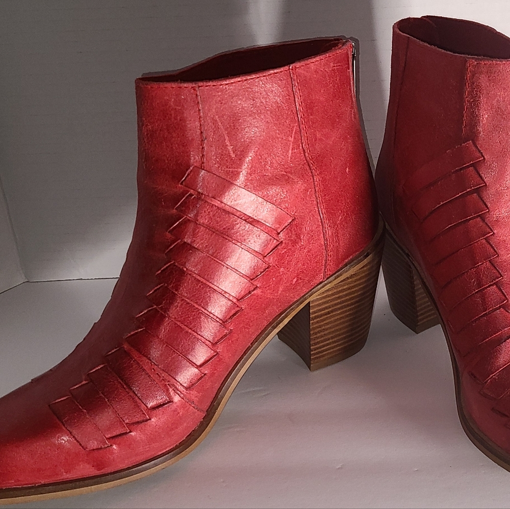 Ankle boots
